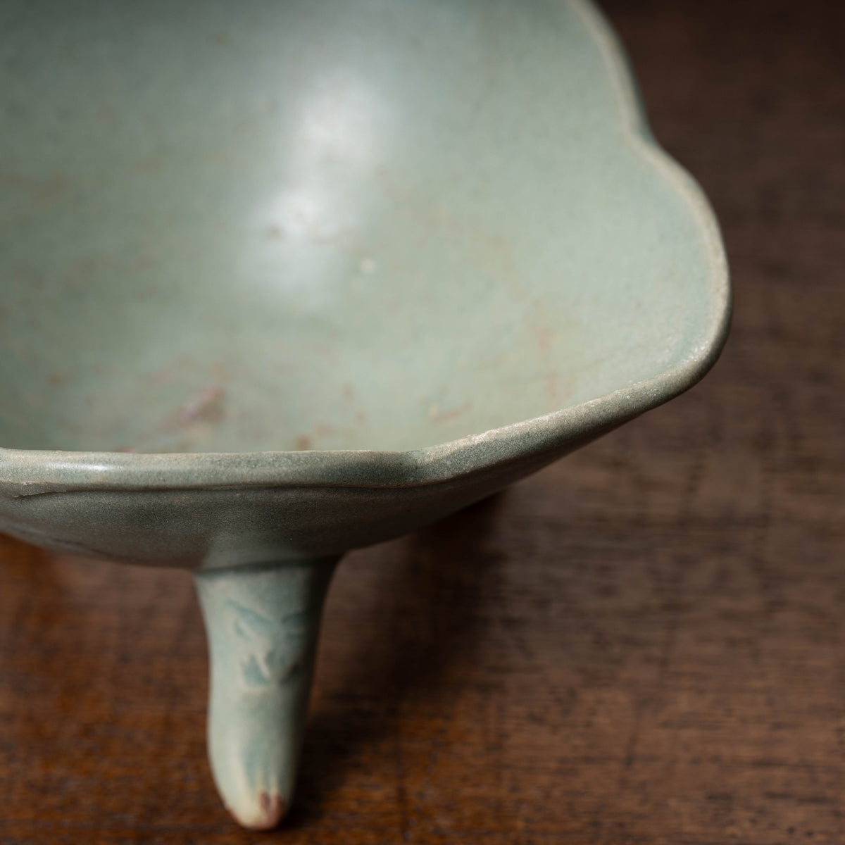 Goryeo Celadon Basin with Inlaid Chrysanthemum Design and Animal-Shaped Legs