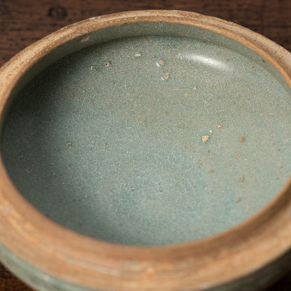 高麗 青磁象嵌菊辰砂花鶴文合子