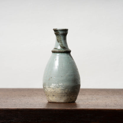 李朝 粉青沙器飾付鉄絵徳利
