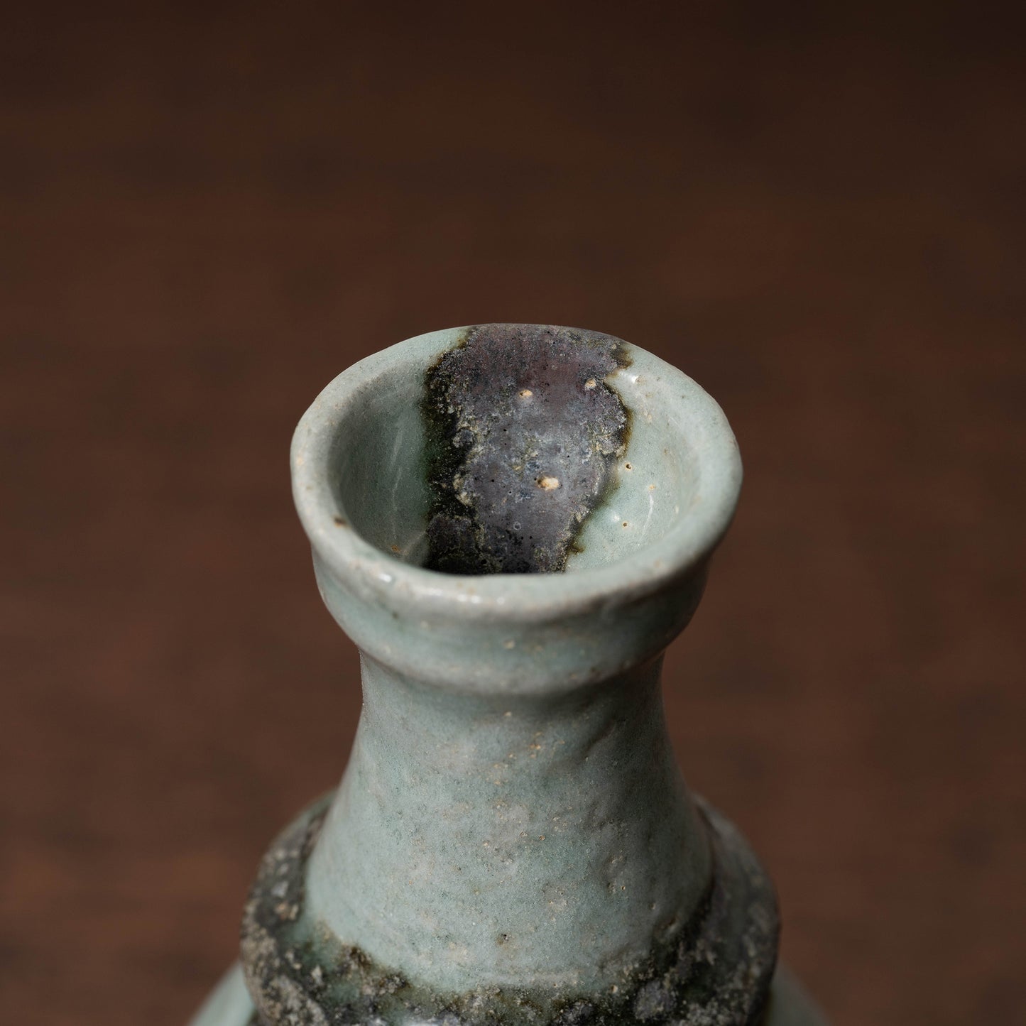 李朝 粉青沙器飾付鉄絵徳利