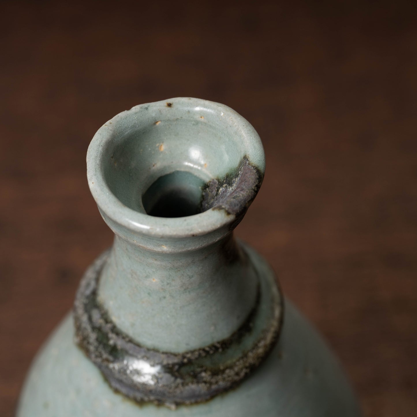 李朝 粉青沙器飾付鉄絵徳利