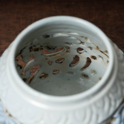Joseon Blue-and-White Porcelain Brush Stand with Grapevine Design in Openwork