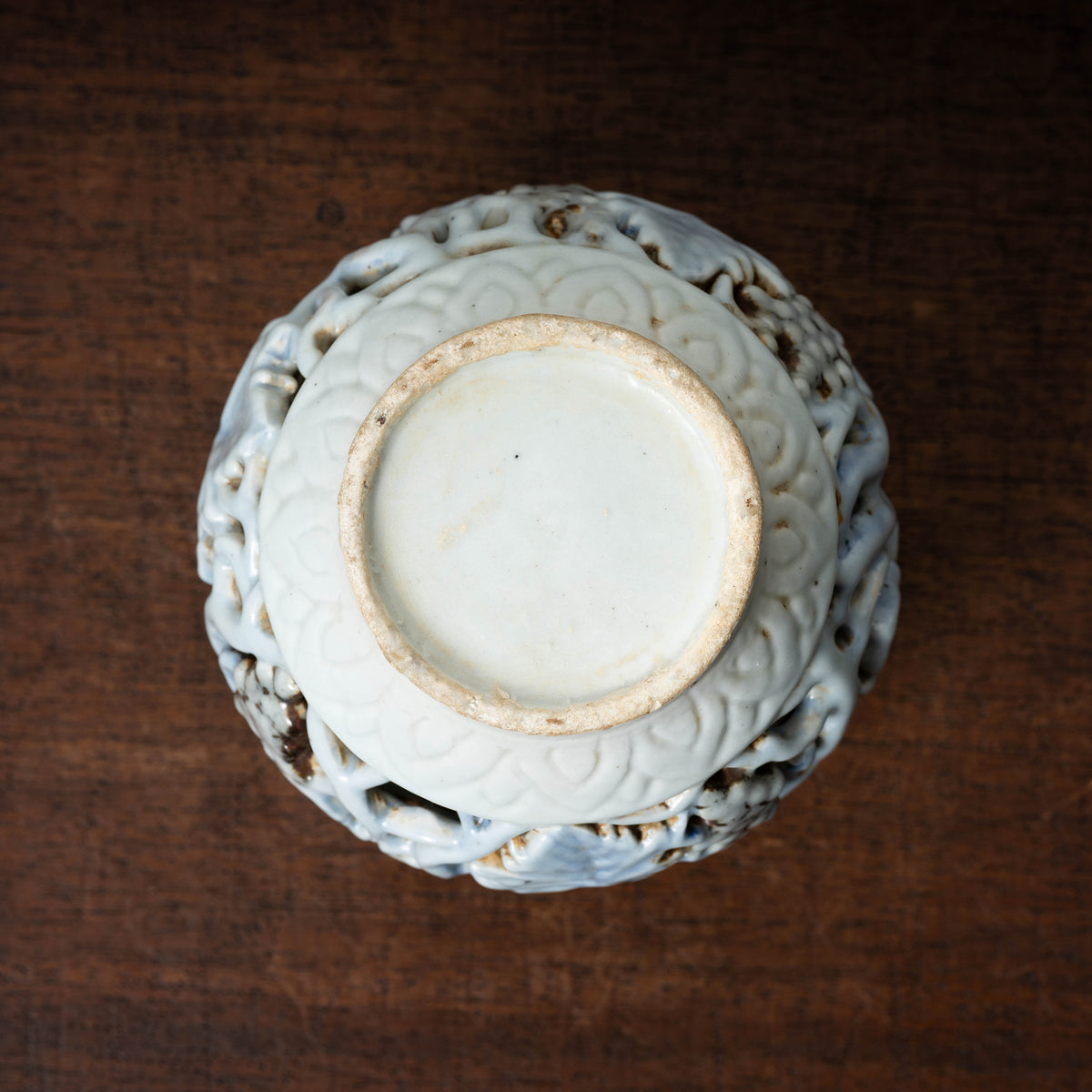 Joseon Blue-and-White Porcelain Brush Stand with Grapevine Design in Openwork