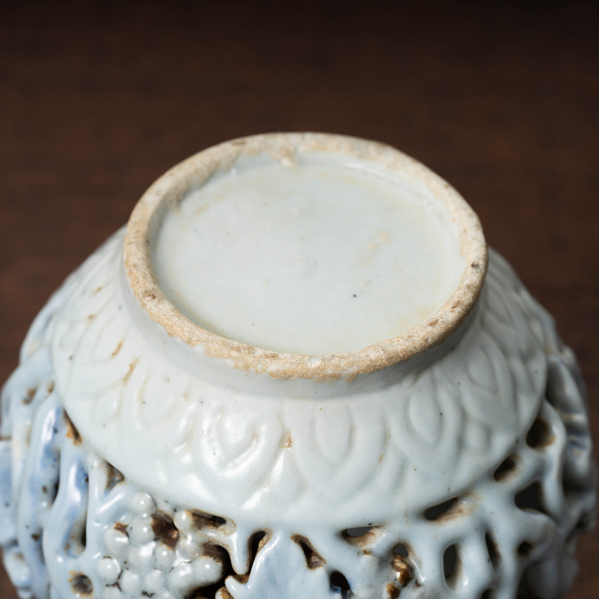 Joseon Blue-and-White Porcelain Brush Stand with Grapevine Design in Openwork
