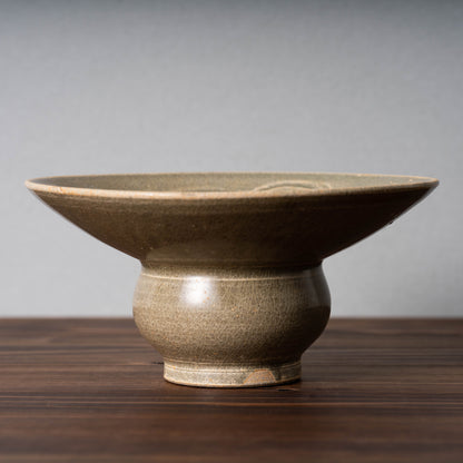 Northern Song Dynasty Yue ware Celadon Spittoon