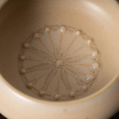 Qing Dynasty White porcelain Jarlet with Chrysanthemum Design
