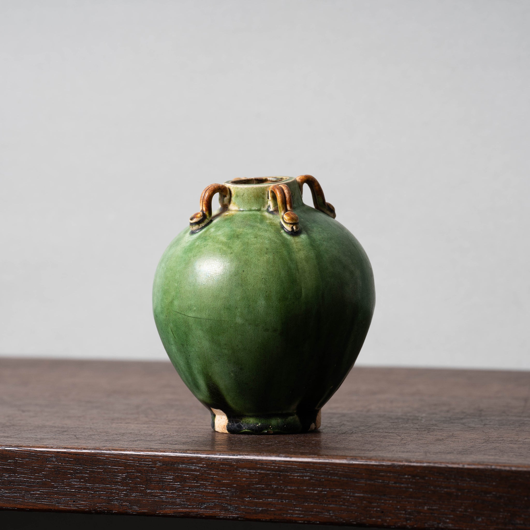 得価好評中国古美術　中国古陶磁器　古玩　遼時代　遼緑釉　緑交趾　陰刻輪線文様　壺　罐 清