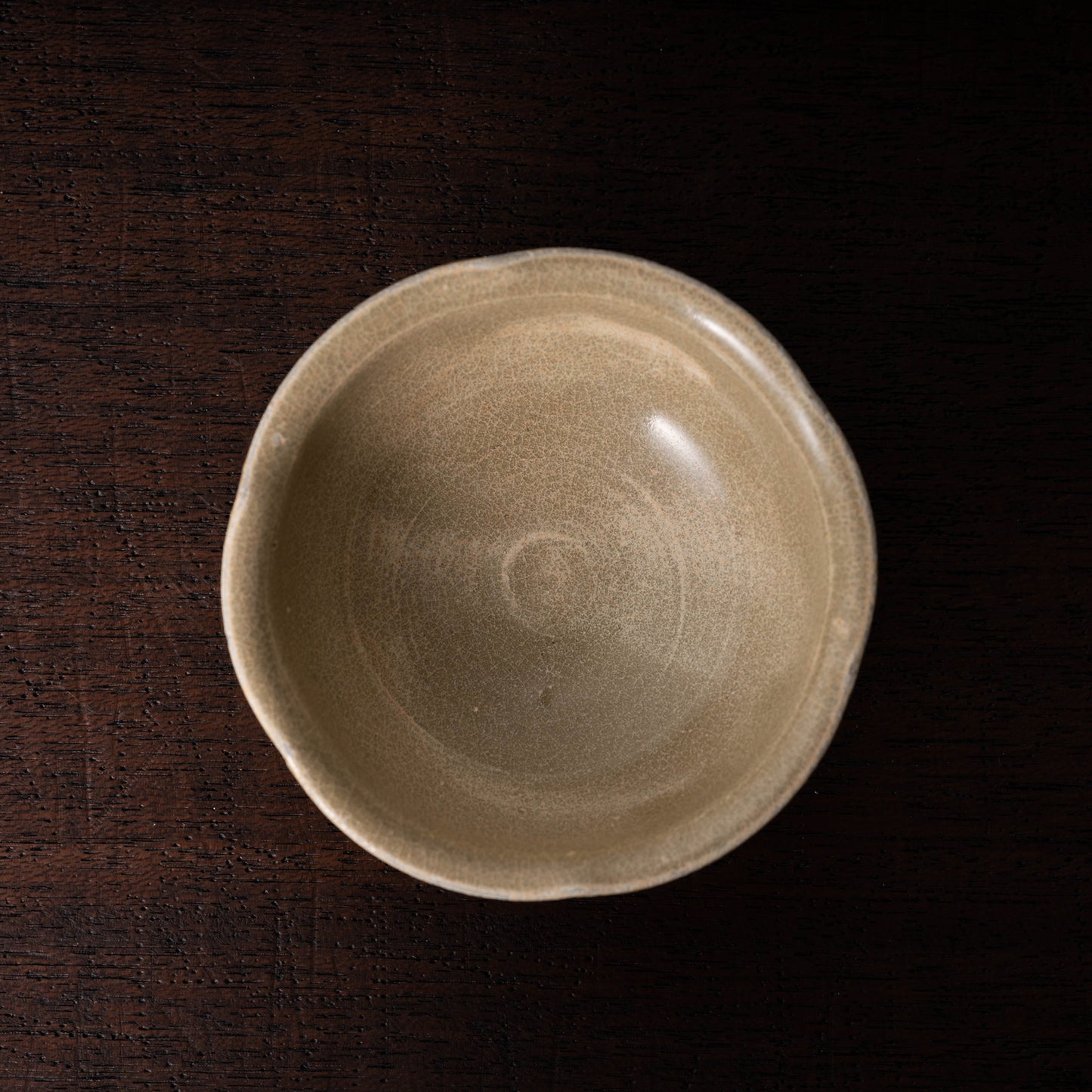 Southern Song Dynasty Yue ware Celadon Lobed Cup and Stand with Saucers