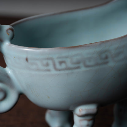 Qing Dynasty Ru ware-like celadon Ewer with Animal Foot