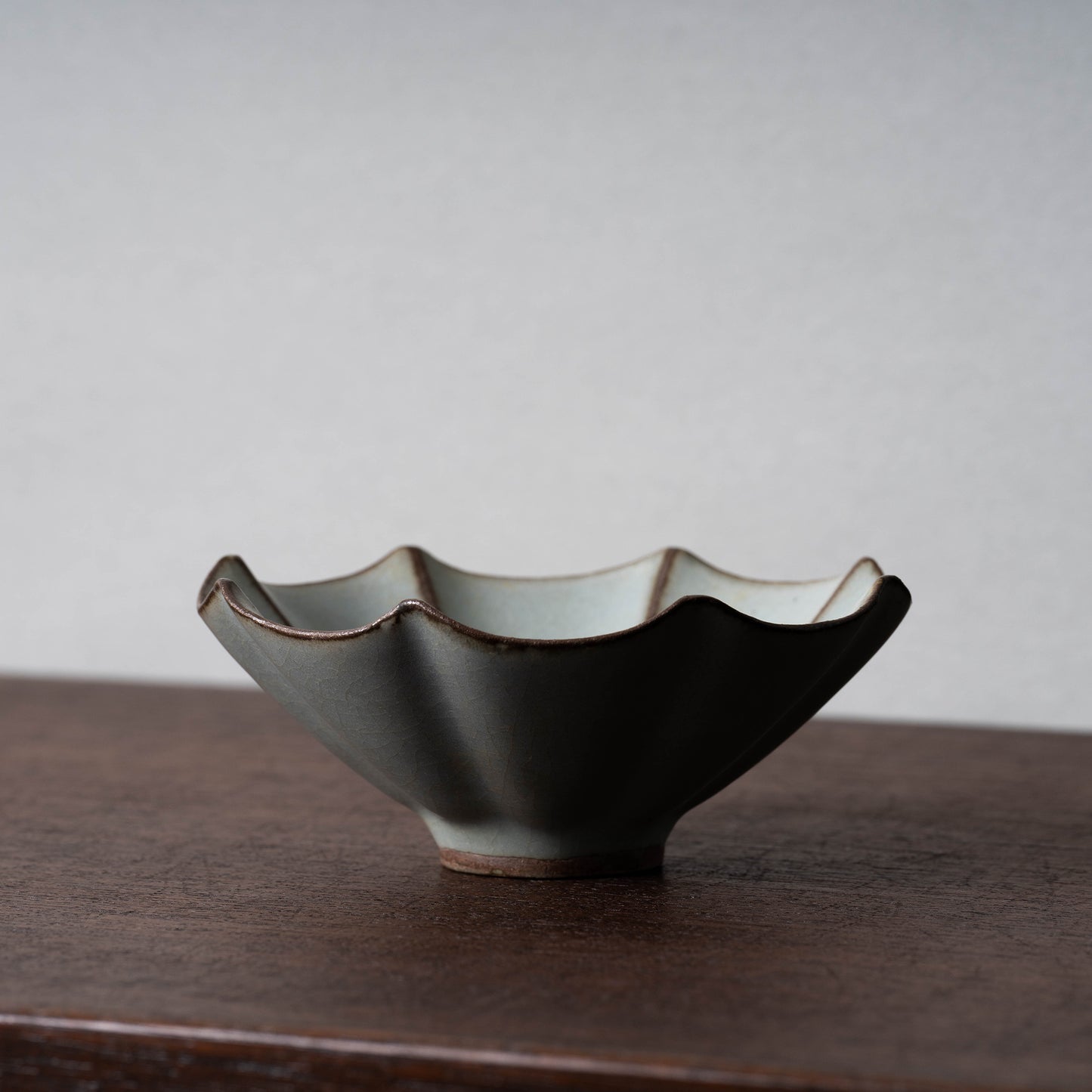 Southern Song Dynasty Guan ware Celadon Tea bowl with Flower Design