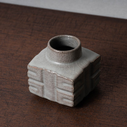 Southern Song Dynasty Guan ware Celadon Jade Object Jarlet