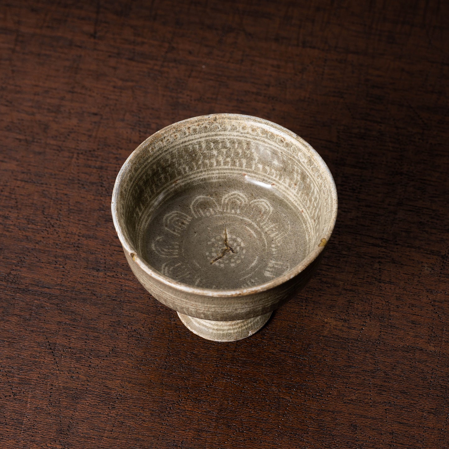 Goryeo Celadon Stem Cup with Inlaid Crane Design