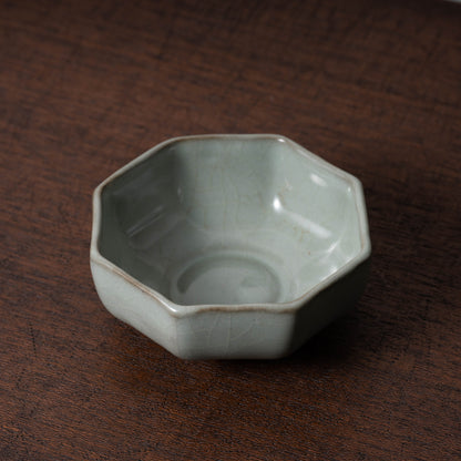 Southern Song Dynasty Celadon Teabowl with Octagonal Design