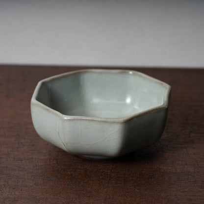 Southern Song Dynasty Celadon Teabowl with Octagonal Design