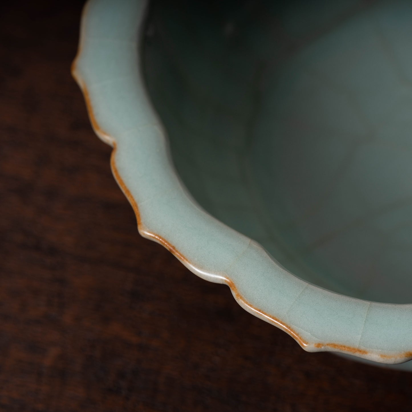 Southern Song Dynasty Celadon Teabowl with Flower Edge Design