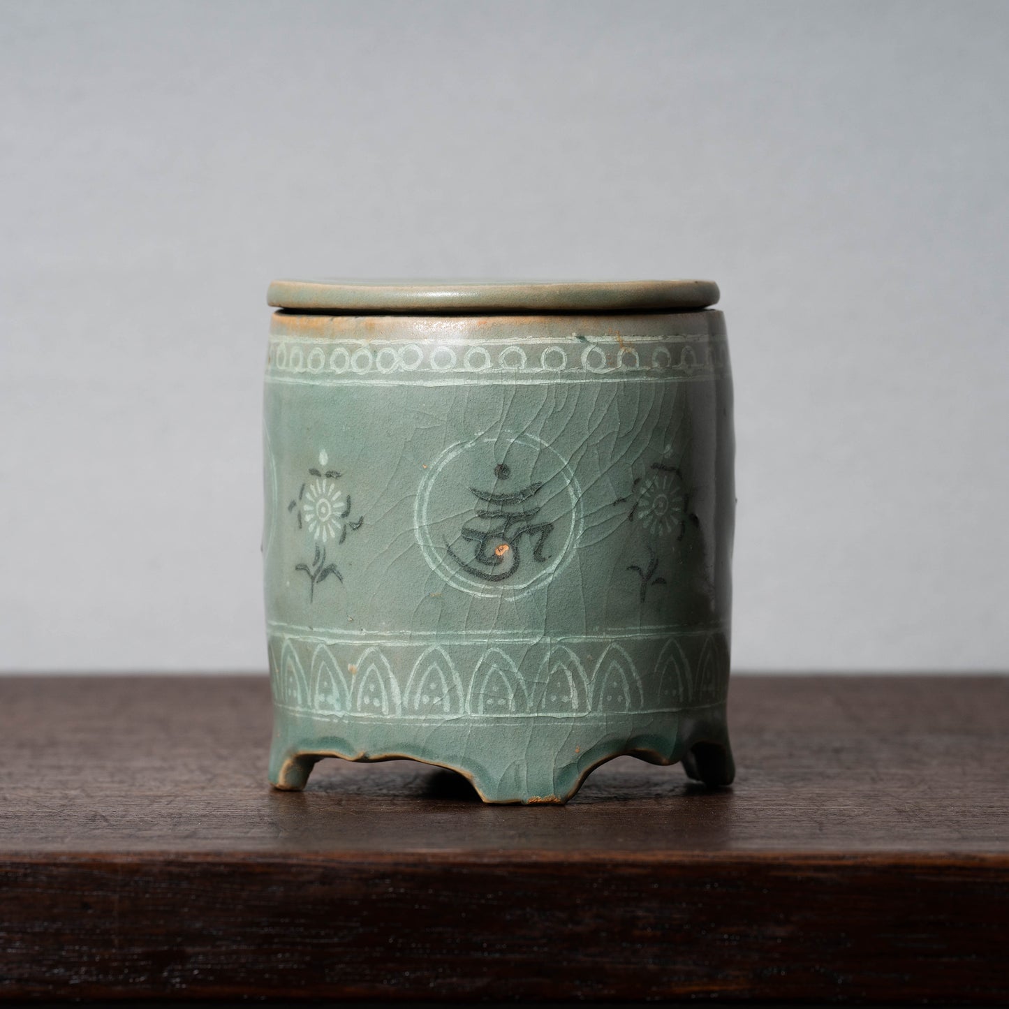Goryeo Dynasty Celadon Jar and cover with Inlaid Sanskrit Characters
