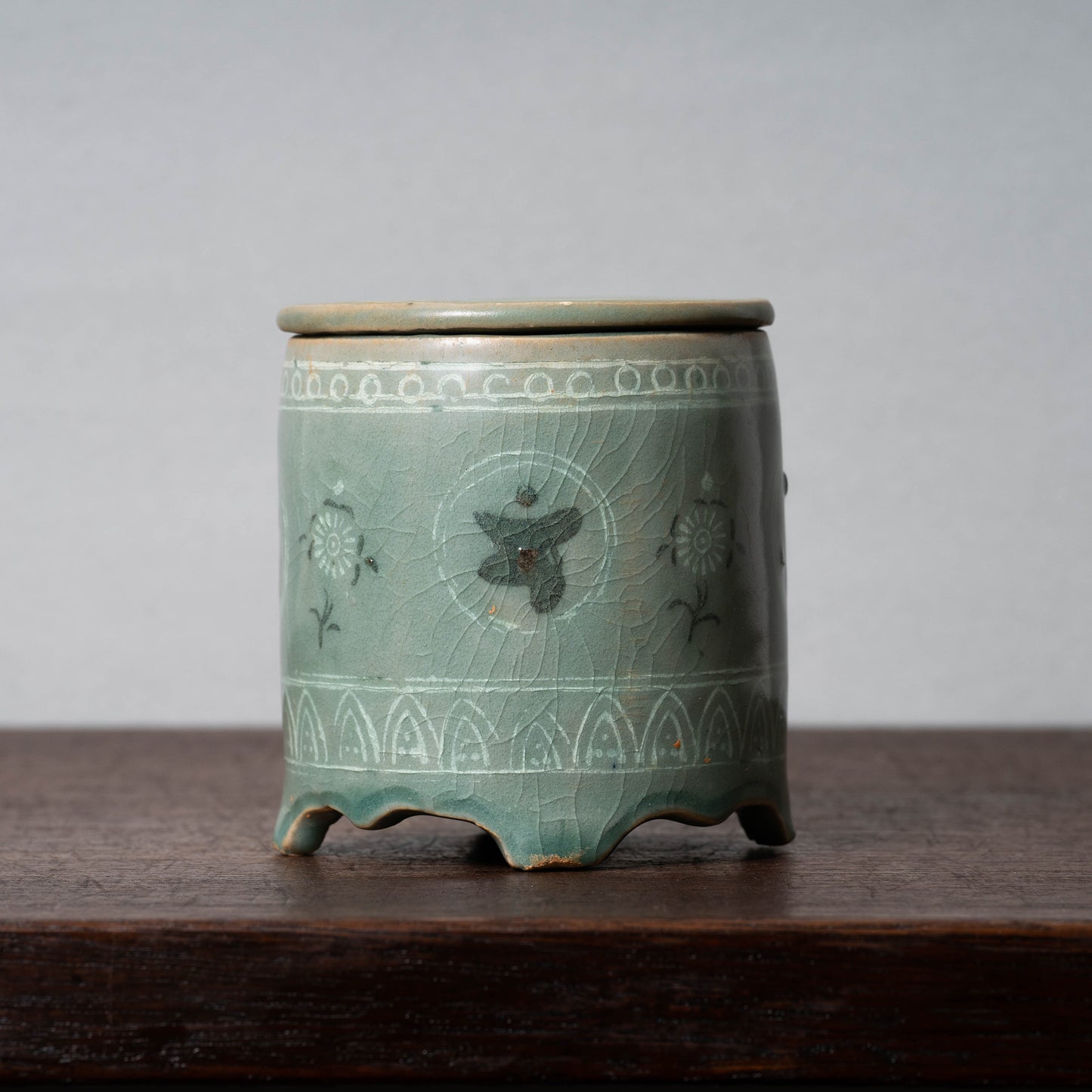 Goryeo Dynasty Celadon Jar and cover with Inlaid Sanskrit Characters