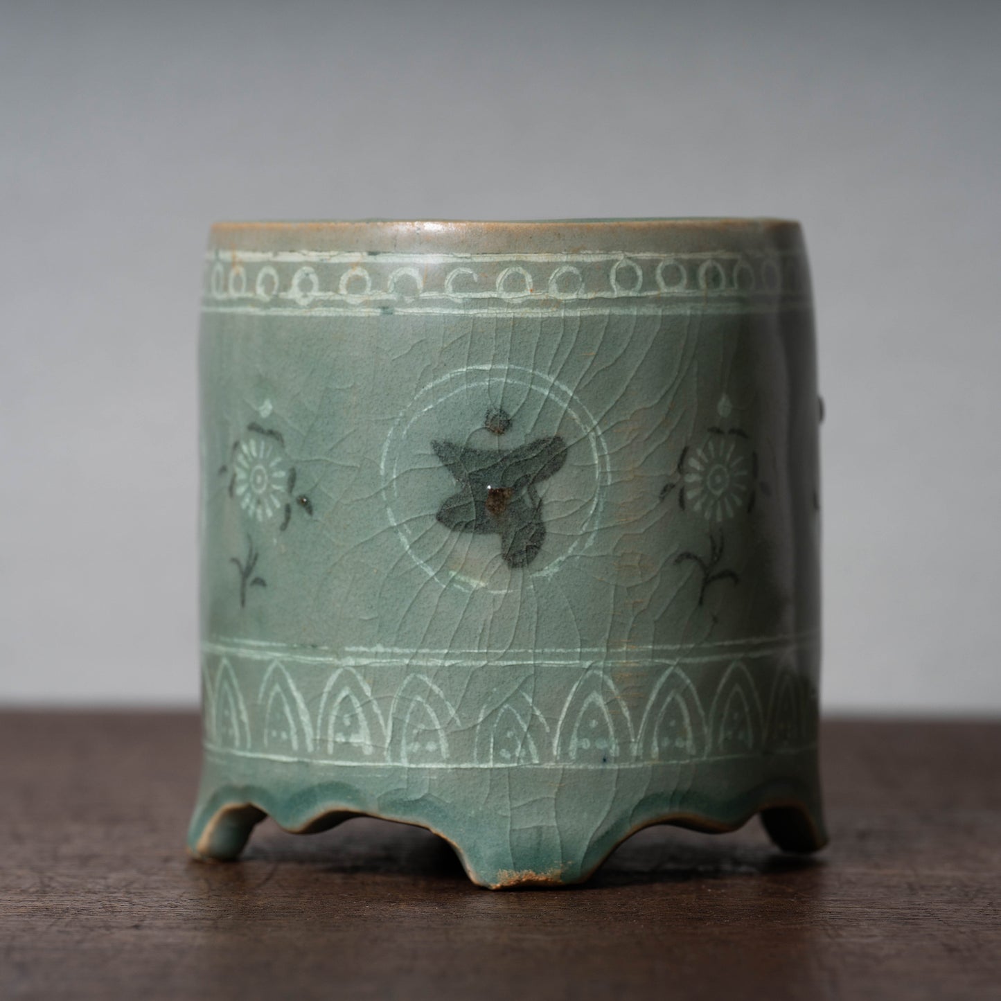 Goryeo Dynasty Celadon Jar and cover with Inlaid Sanskrit Characters