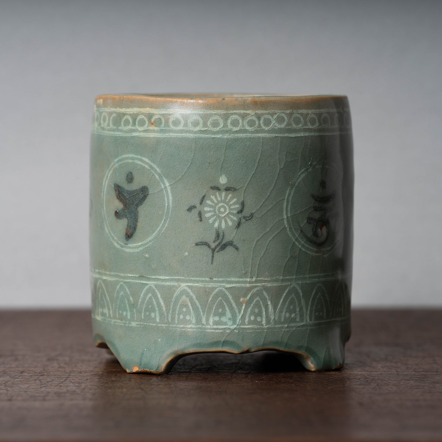 Goryeo Dynasty Celadon Jar and cover with Inlaid Sanskrit Characters