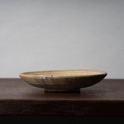 Goryeo Buncheong ware Dish with Inlaid Chinese Character Design