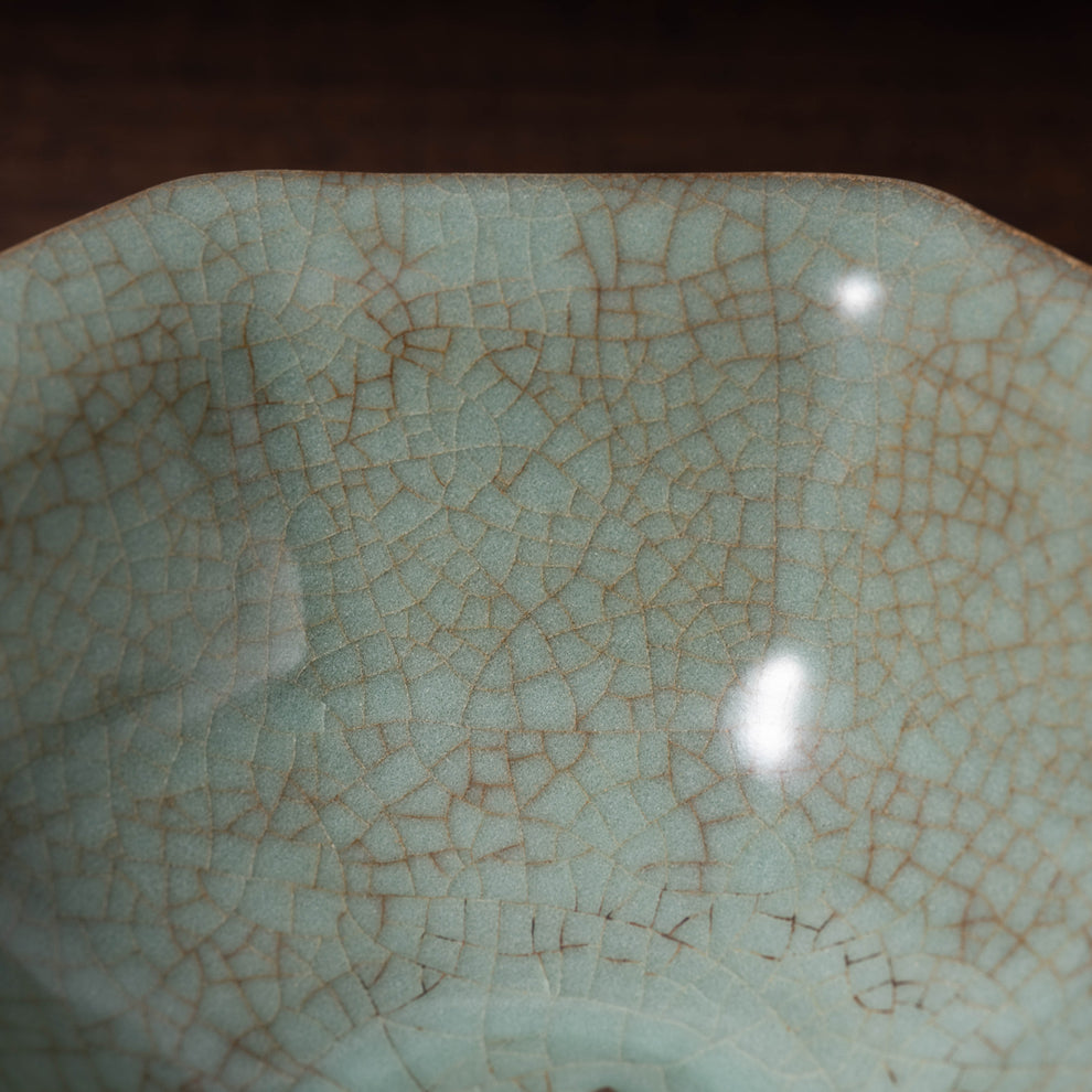 Yuan Dynasty Guan ware Celadon Teabowl with Pasted Tortoise Design – 燦禾 ...