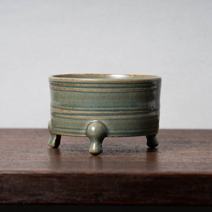 Northern Song Dynasty Yue Ware Brush Wash with Three legs