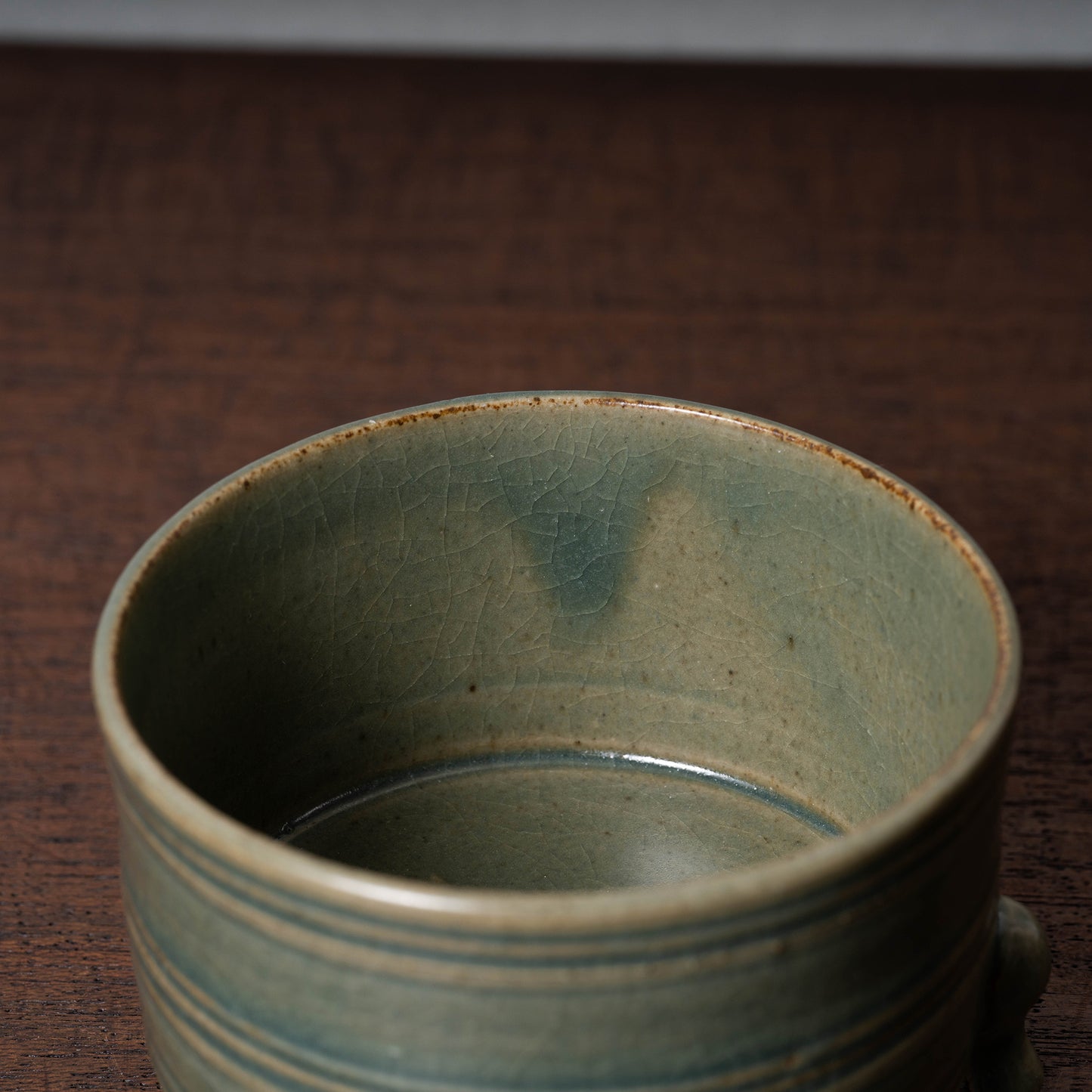 Northern Song Dynasty Yue Ware Brush Wash with Three legs